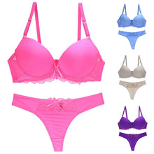Cargar imagen en el visor de la galería, Lace Dream Push-Up Bra & Thong Set