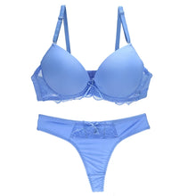 Cargar imagen en el visor de la galería, Lace Dream Push-Up Bra & Thong Set