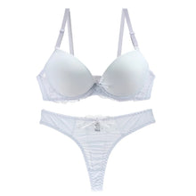 Load image into Gallery viewer, Lace Dream Push-Up Bra &amp; Thong Set
