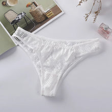 Cargar imagen en el visor de la galería, Elegant Floral Lace Panties
